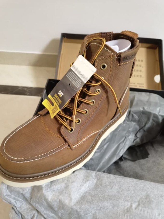 卡特彼勒男士工装靴