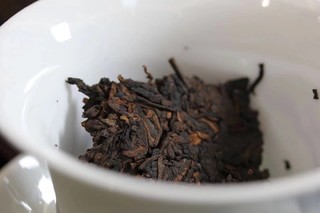 茶多哩2022年万寿虎年纪念饼景迈熟茶