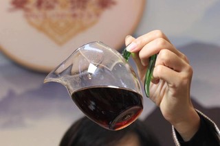 茶多哩2022年万寿虎年纪念饼景迈熟茶