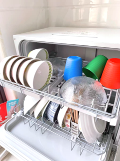 松下炫彩系列台式洗碗机，给清洗来一点颜色
