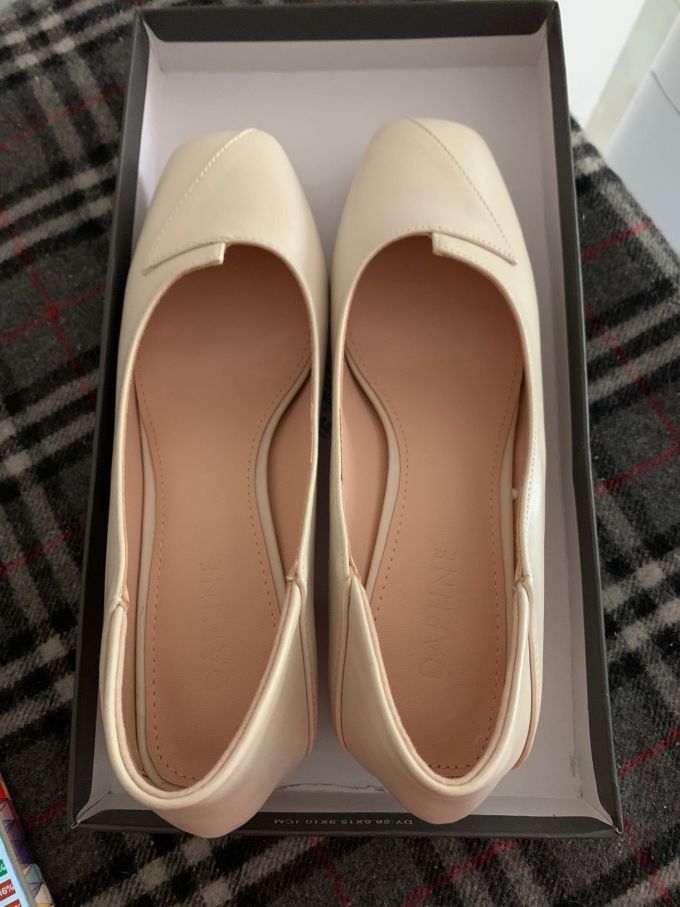 达芙妮女士跟鞋怎么样 我女儿拿到鞋盒说妈妈啥东西这么._什么值得买