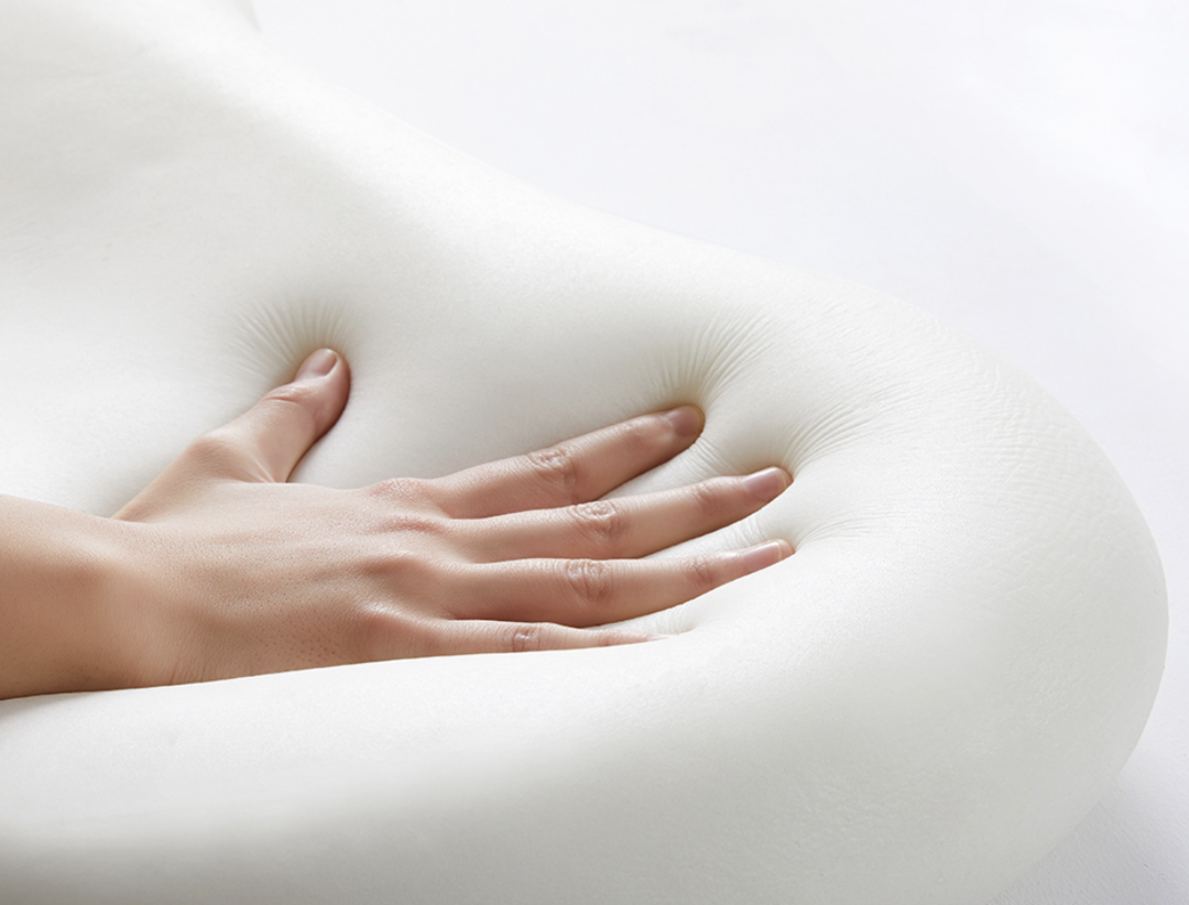 小米有品上新悬浮凝胶枕，i26°极光凉感凝胶，凉得刚刚好，每晚睡26°恒温觉~