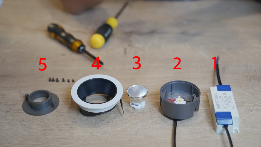 我亲自买回家6款射灯，终于搞明白20块的 VS 200块的差哪儿了！