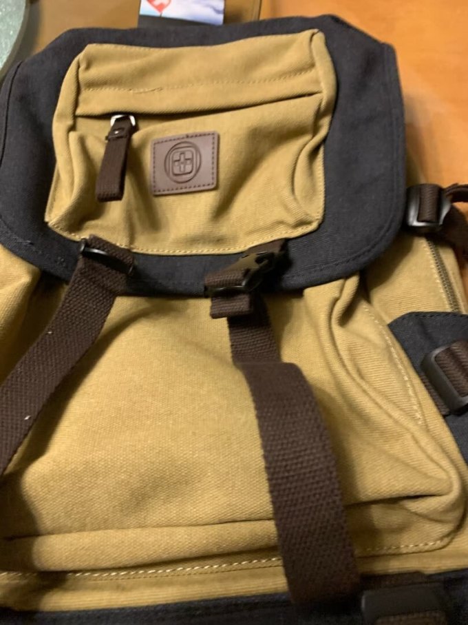 十字勋章男士双肩包