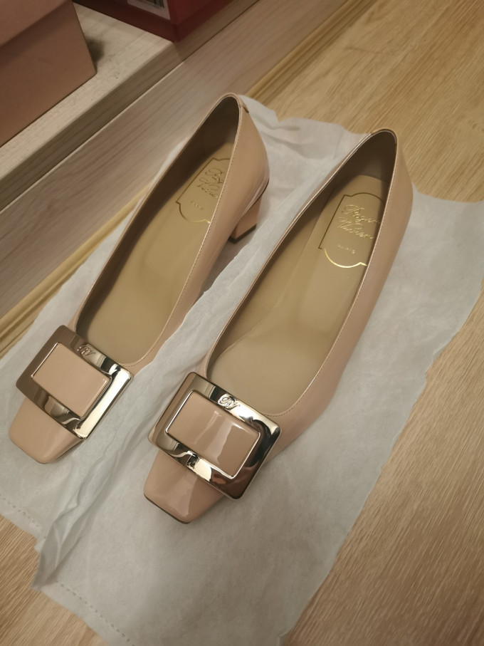 罗杰维维亚女士跟鞋