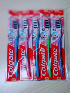 牙刷清洁口腔牙齿非常好用