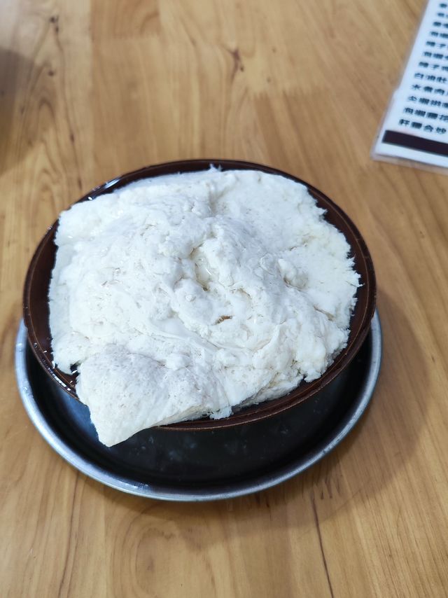 假日旅游一碗豆花饭味美惬意