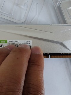 C16三星颗粒酷兽16DDR4 3000