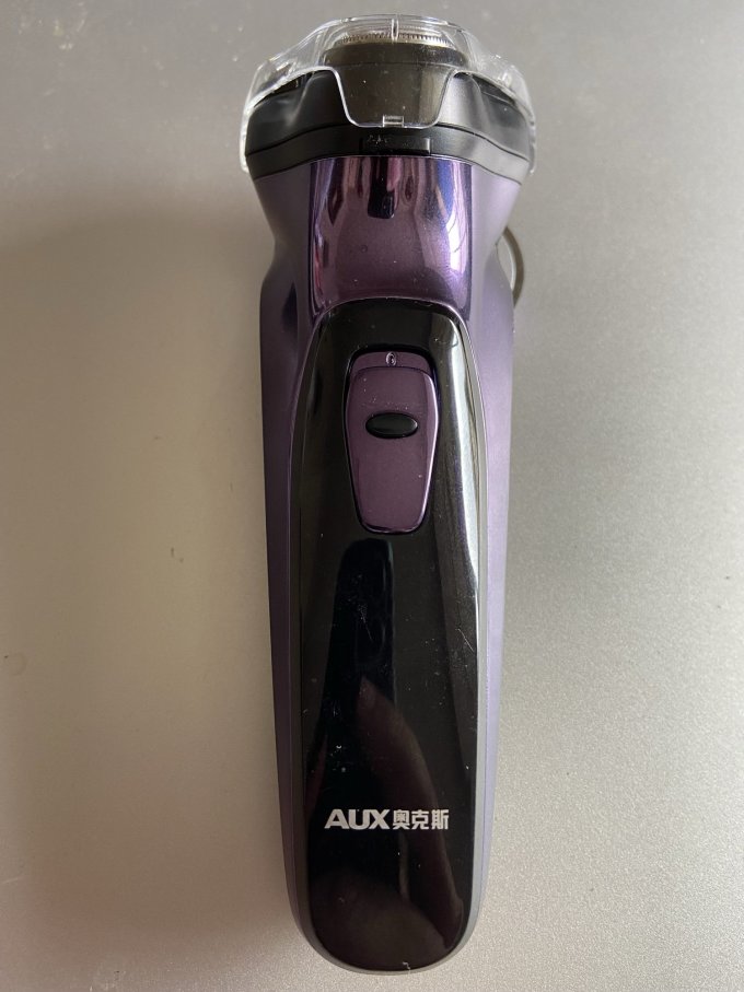 奥克斯电动剃须刀