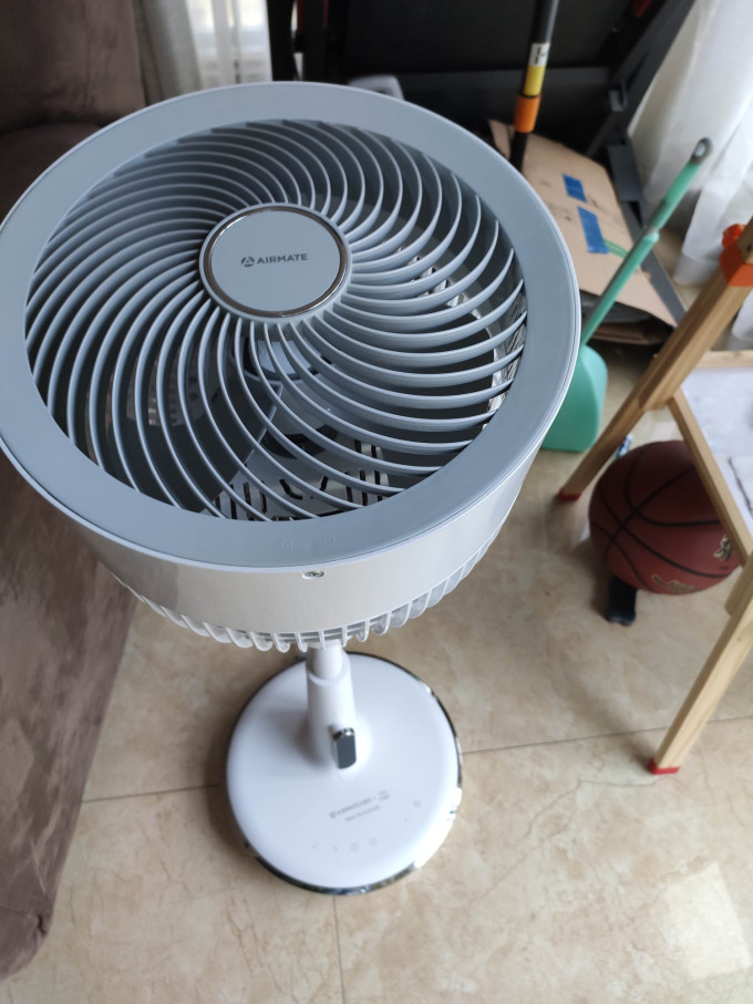 艾美特电风扇怎么样 做工很精致,风机很大,希望耐用._什么值得买