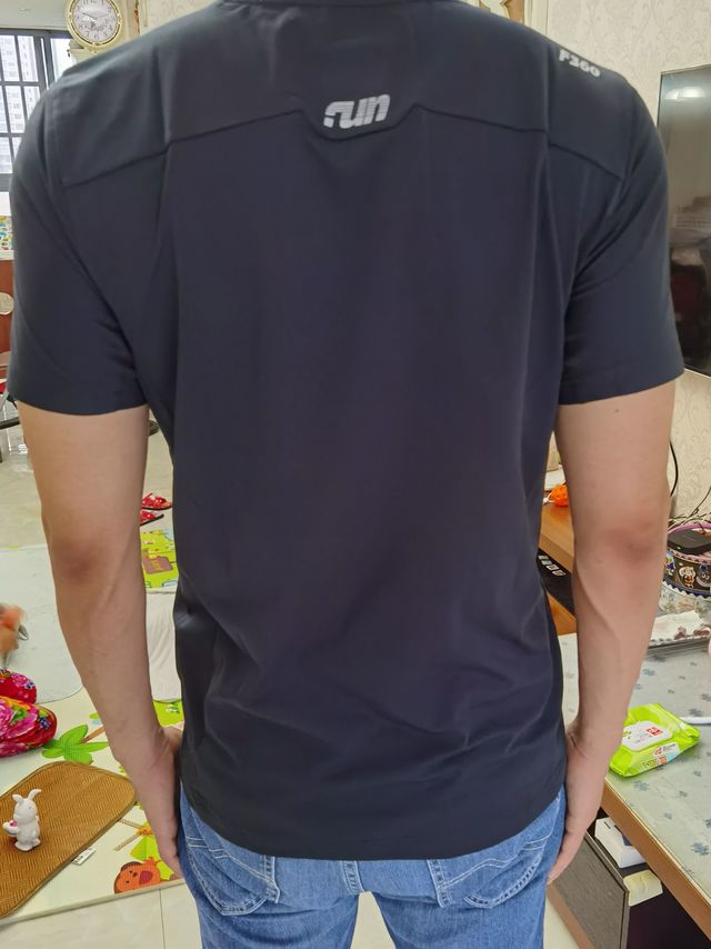 彭于晏上身款-迪桑特跑步短袖