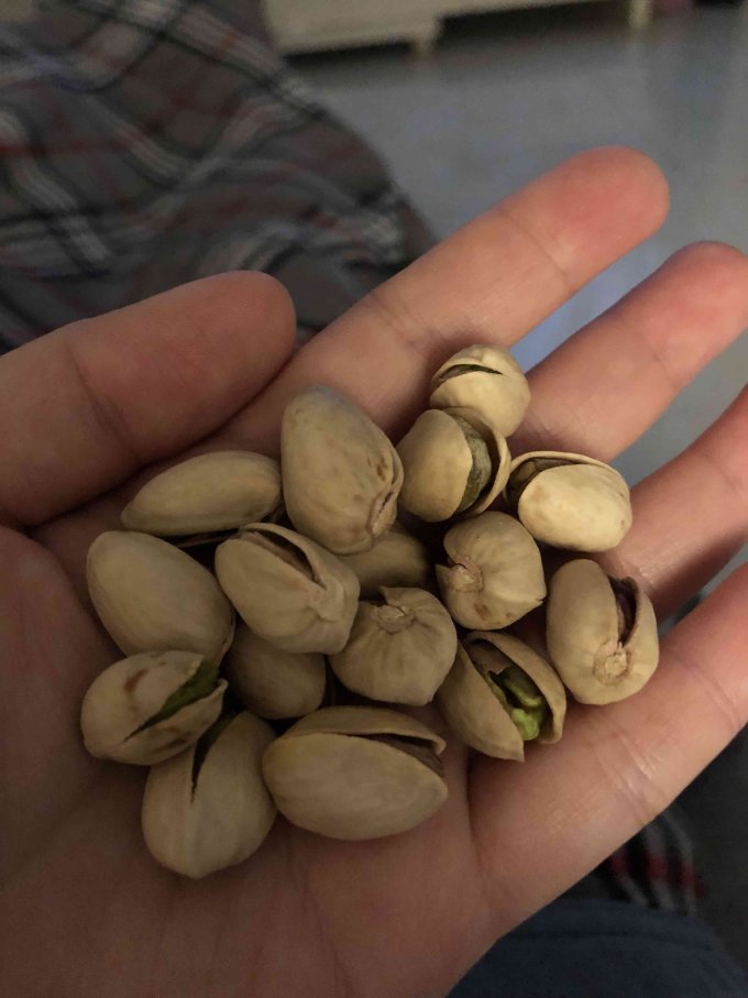 沃尔玛自产零食惠宜开心果