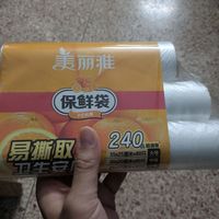 保鲜袋用来分装猫粮很方便