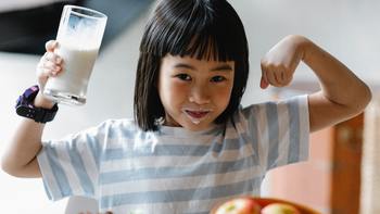 奶粉到底喝到几岁？不是3岁也不是7岁…看完这篇再决定！