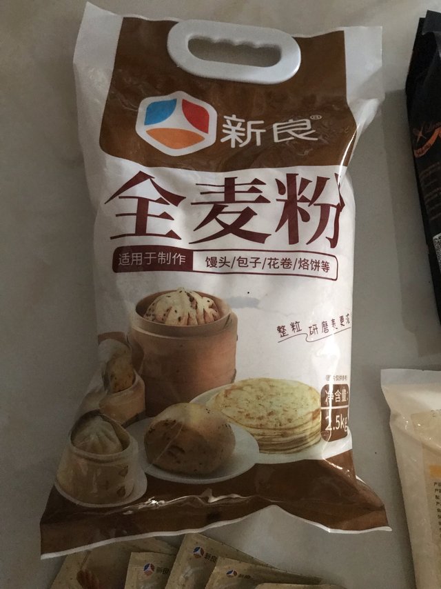 活动买了几袋面粉中高低筋都买全了玉米