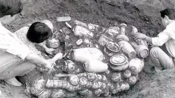 农民菜地挖出的南宋窖藏瓷，却是震惊全国、史上空前的神秘宝藏