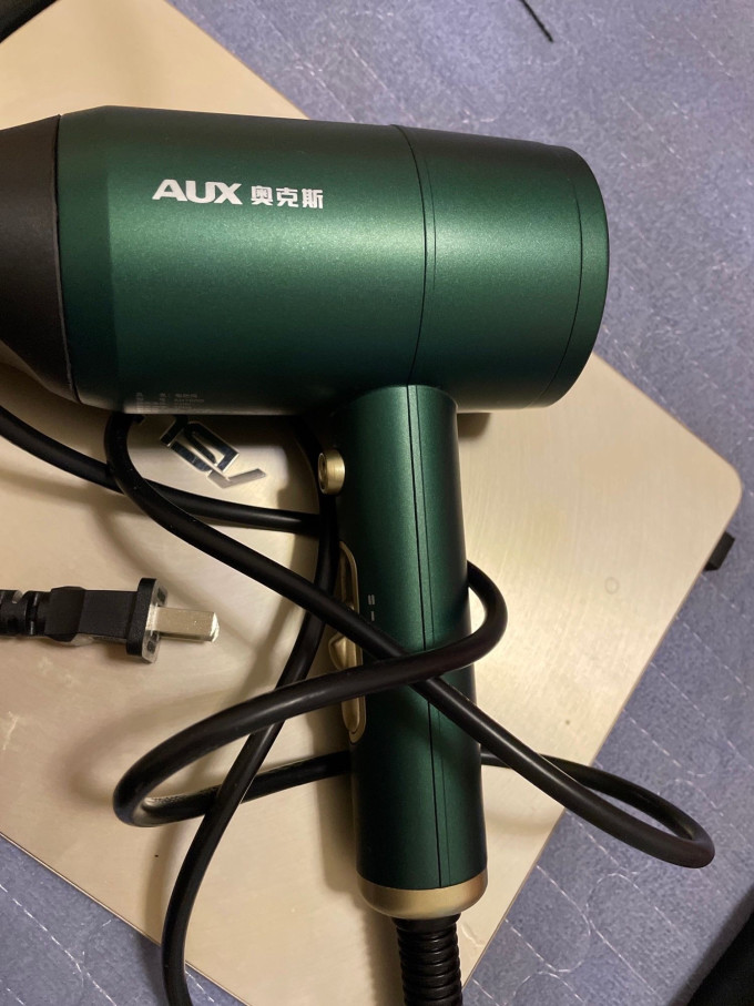 奥克斯电吹风怎么样 吹风机功能很多,这个价格也很美._什么值得买