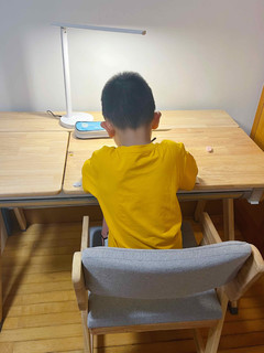 一桌两用，利用率超高的儿童实木学习桌！