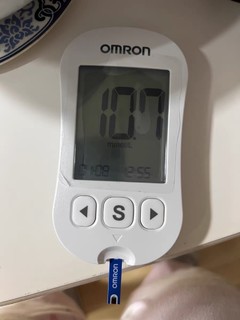 欧姆龙血糖测试仪家用高精准血糖仪