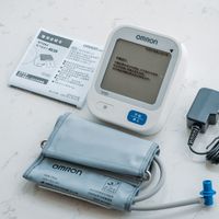 升级智慧大屏：欧姆龙U724J电子血压计