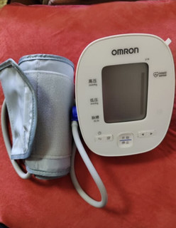 欧姆龙 (OMRON) 电子血压计