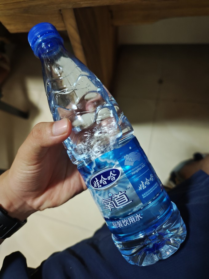 从未见过的富氧矿泉水今日我来试一试
