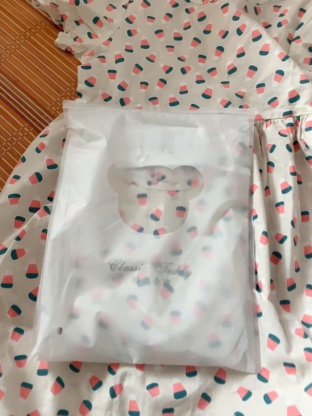 女童纯棉清新碎花连衣裙～经典泰迪！！！