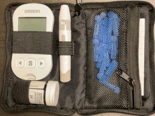 欧姆龙血糖仪在家自己轻松测血糖！