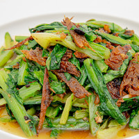 王刚的百变素食 篇三十八：厨师长教你：“鲮鱼油麦菜”的家常做法，翠绿爽口，咸鲜干香