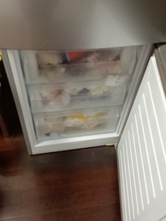 三层带变温区的冰箱
