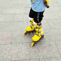 萌趣好物，释放天性，柒小佰小怪兽溜冰鞋让孩子开启新运动方式