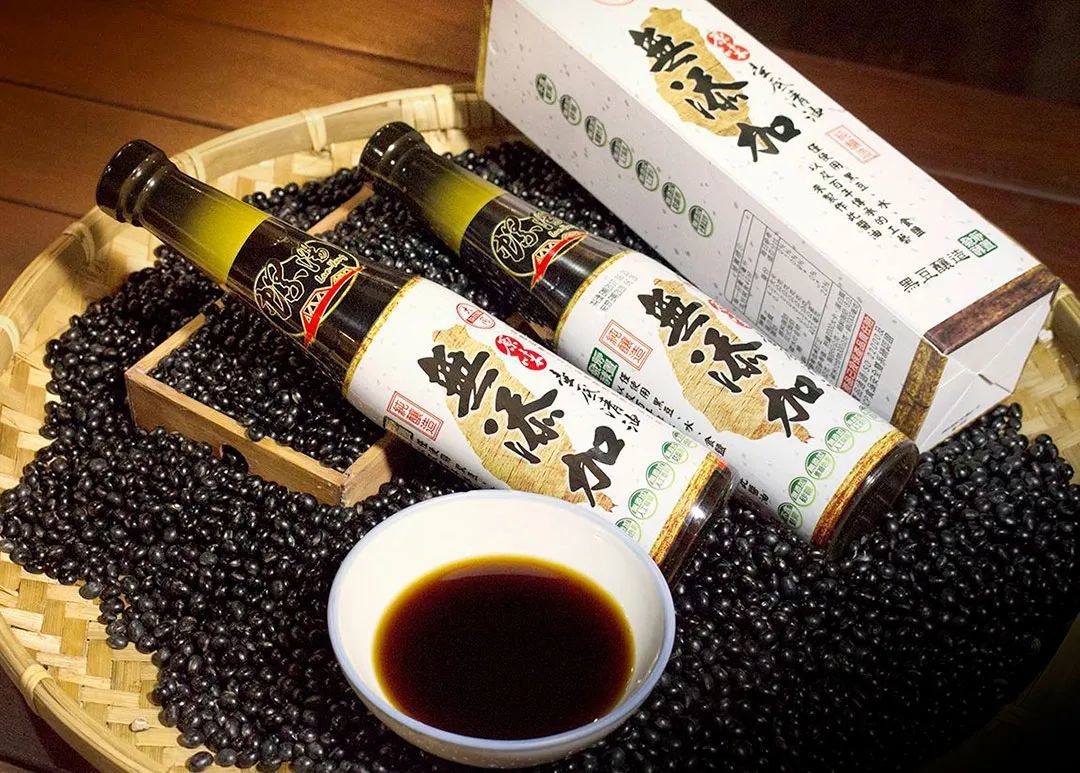 来自台湾使用黑豆酿制的西螺酱油 ©图源网络