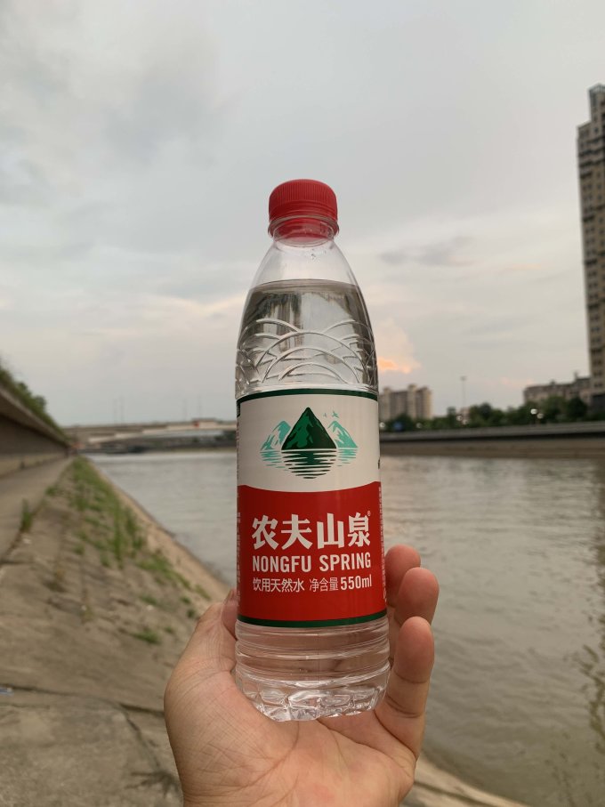 国内知名度最高的饮用水居然推出25年了