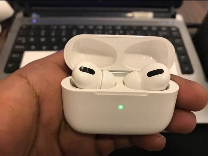 网传丨苹果 AirPods 耳机新专利，降低音量/静音防止用户出现交通意外