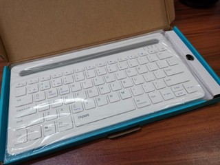 雷柏新键盘到了，支持连接3个设备。