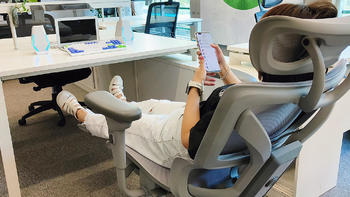 网易严选工程师系列人体工学椅：定制般舒适体验，真正护腰好椅子