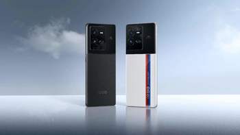 预热丨iQOO 10 Pro 支持 200W 氮化镓迷你充电器