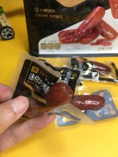 这个肉有点甜｜炭烧网红迷你肠