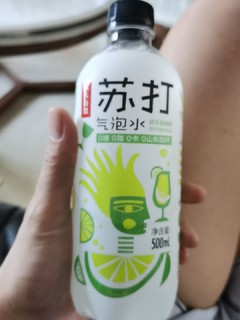 好喝的农夫山泉苏打水