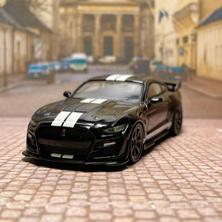 MiniGT 福特野马GT500黑色涂装