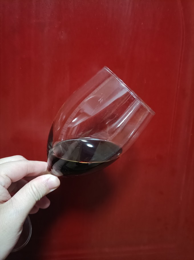 奔富红葡萄酒
