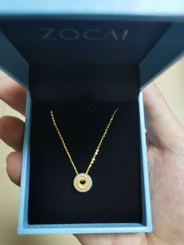 小金镶玉珠子配锁骨链挺好的