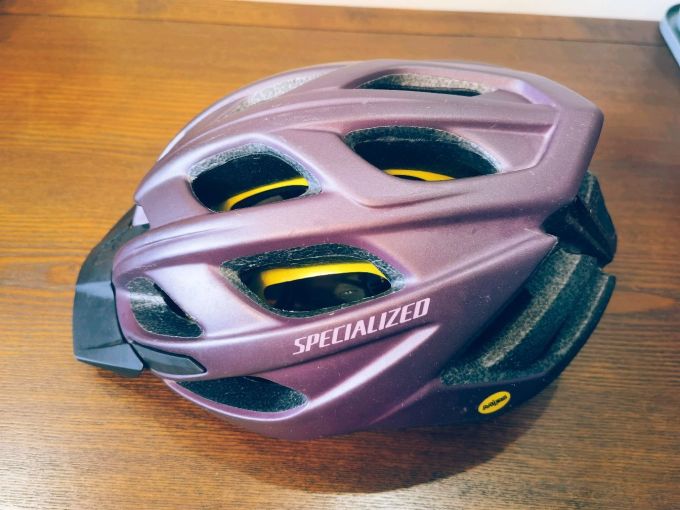 希望永远用不到的头盔闪电头盔