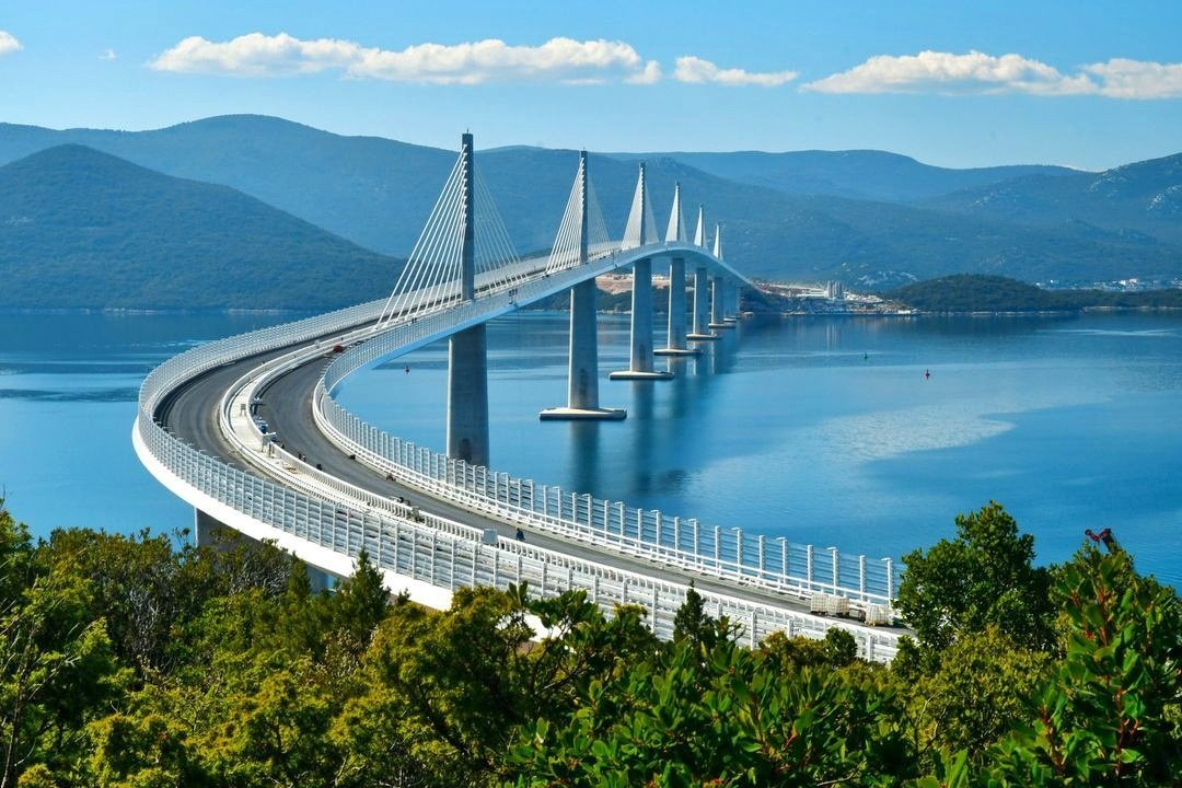 佩列沙茨大桥通车，克罗地亚不再有飞地