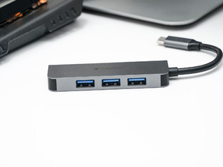 mophie USB-C 4合一集线器