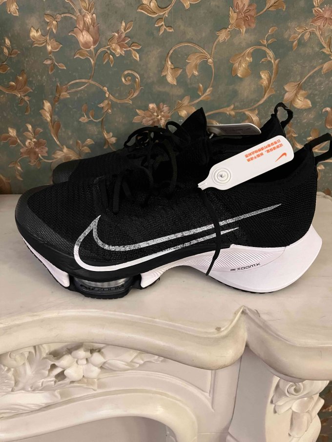 工厂店入手tempo碳板跑鞋