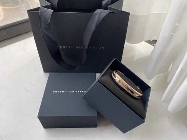 【5折秒杀】dw情侣手镯男女 女款玫瑰金