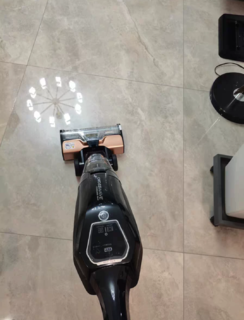 无线智能高效手持洗地机，家居的好帮手！