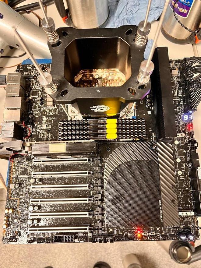 科技东风｜小米上榜世界五百强、AMD 5995WX 跑分破纪录、北斗短报文芯片亮相