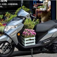 豪爵VX125上市 8490元起售的通勤踏板